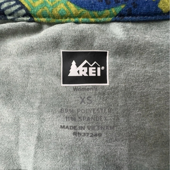 REI NWOT NORTHWAY DRESS RETRO FLORAL V-NECK ACTIVEWEAR | SIZE: SMALL - Picture 9 of 9